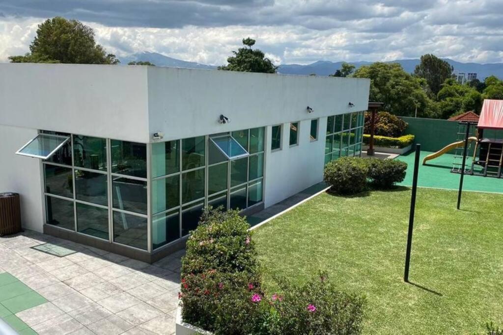 2 Rooms, 1 King Size Bed, 64" Smart Hdtv Guatemala Dış mekan fotoğraf