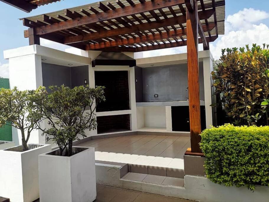 2 Rooms, 1 King Size Bed, 64" Smart Hdtv Guatemala Dış mekan fotoğraf