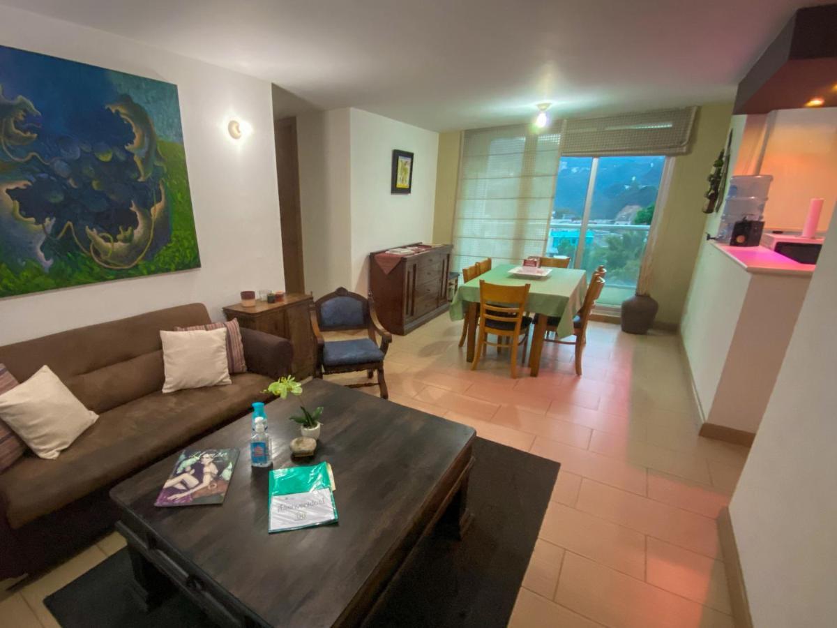2 Rooms, 1 King Size Bed, 64" Smart Hdtv Guatemala Dış mekan fotoğraf