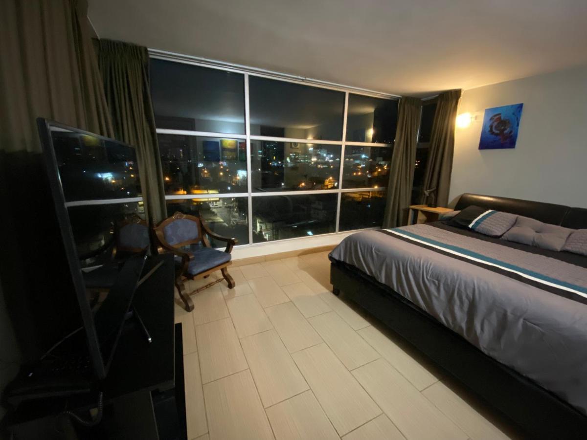 2 Rooms, 1 King Size Bed, 64" Smart Hdtv Guatemala Dış mekan fotoğraf
